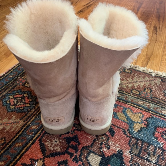 UGG Bailey Button II Boot - Picture 2 of 5